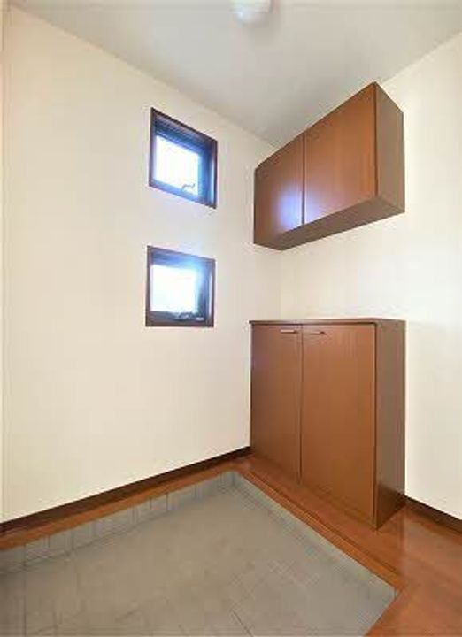 アインマールBの玄関