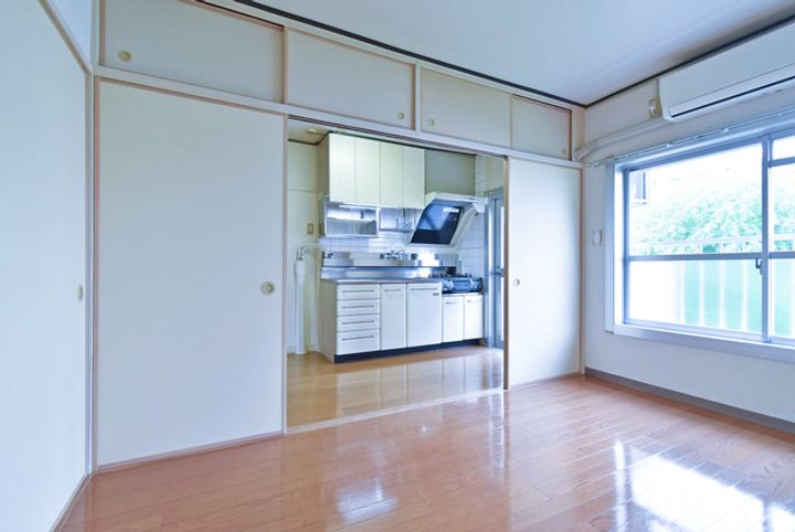 UR江南の居間