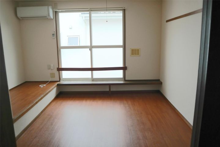 APマツダ IIIの居間