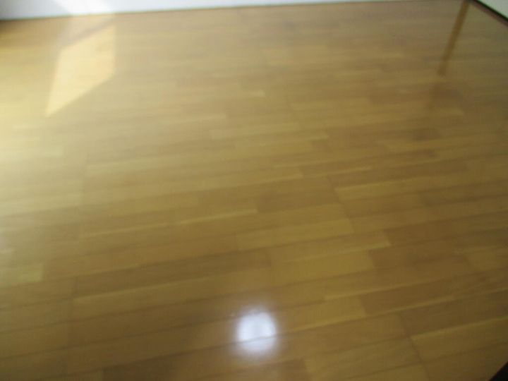 栄ハイツA103号の居間