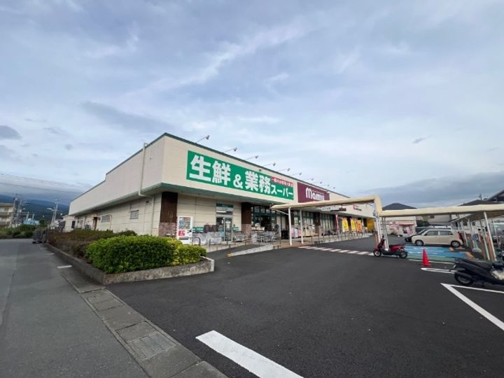 ブルーシャン Bの周辺