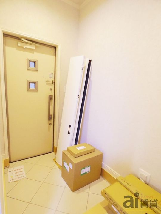 東京都東大和市立野1(アパート)の賃貸物件の玄関
