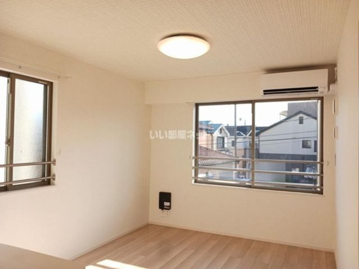 埼玉県草加市弁天2(アパート)の賃貸物件の居間