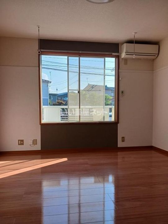 マエサンハイツ希望が丘の居間