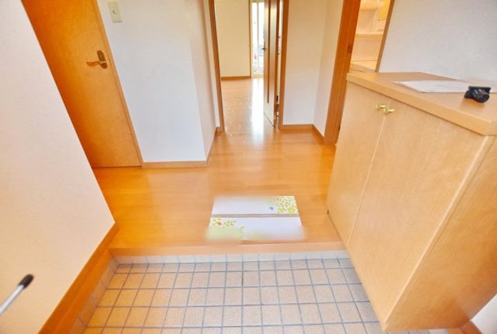 神奈川県厚木市林2(一戸建)の賃貸物件の玄関