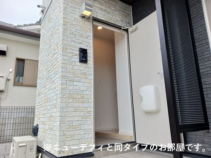 滋賀県甲賀市水口町名坂(アパート)の賃貸物件の玄関