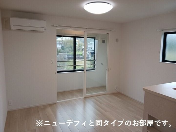 滋賀県甲賀市水口町名坂(アパート)の賃貸物件の居間