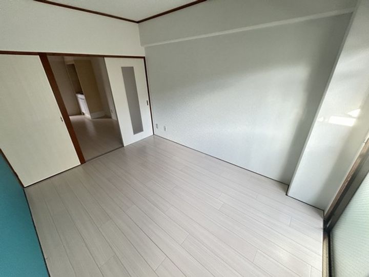 第5野地ビルの内装