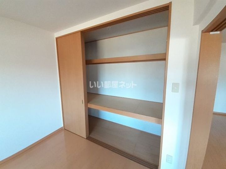 三重県名張市鴻之台4番町(マンション)の賃貸物件の内装