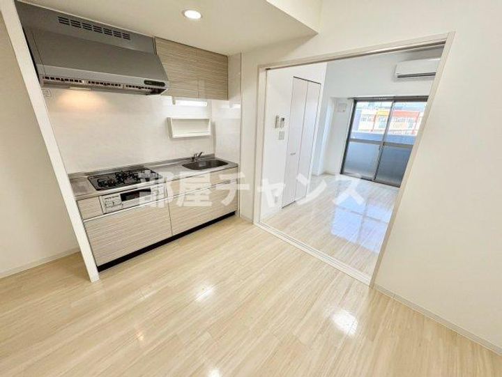 愛知県名古屋市中村区十王町(マンション)の賃貸物件の居間