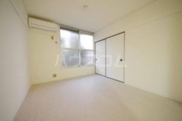 グリーンハイツコバクラの居間