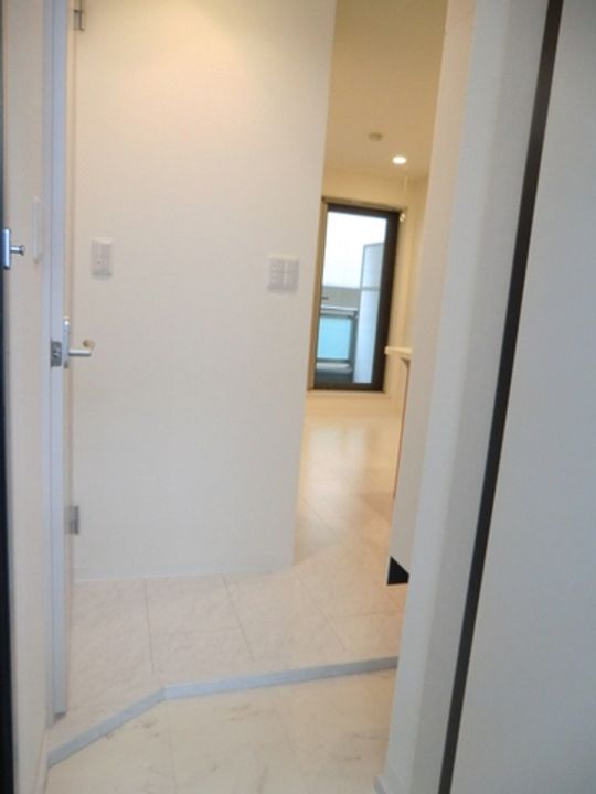 東京都荒川区東日暮里3(アパート)の賃貸物件の玄関