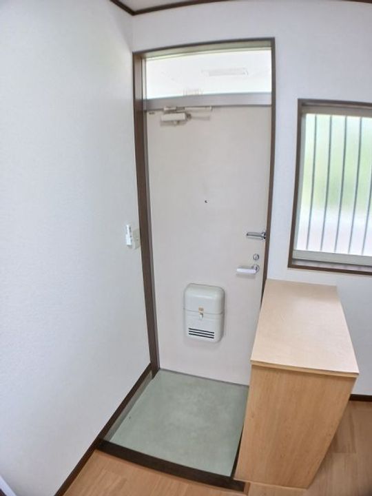 群馬県高崎市下小鳥町(アパート)の賃貸物件の玄関