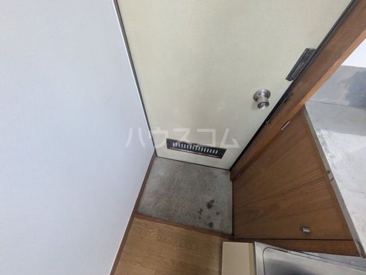 ハウス弦巻の玄関