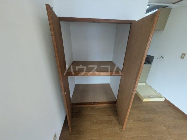 ハウス弦巻の内装