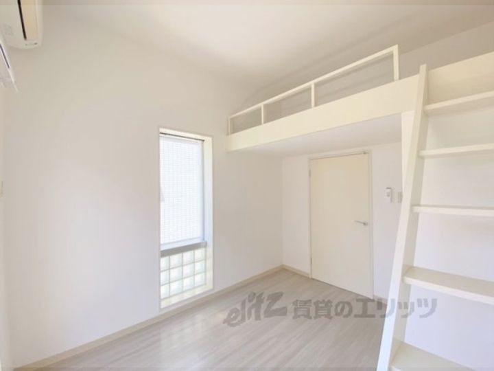 シティパレスあやめ池P3の居間