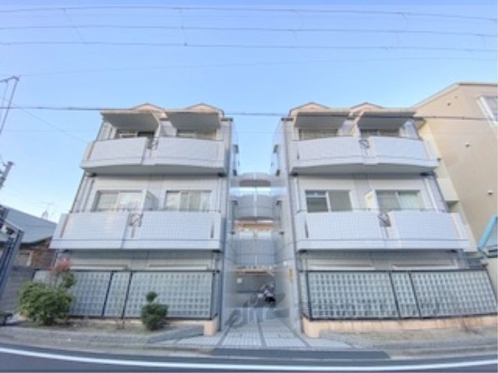 シティパレスあやめ池P3の外観