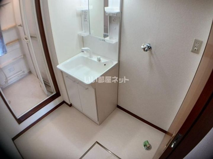 レリーフ23の内装