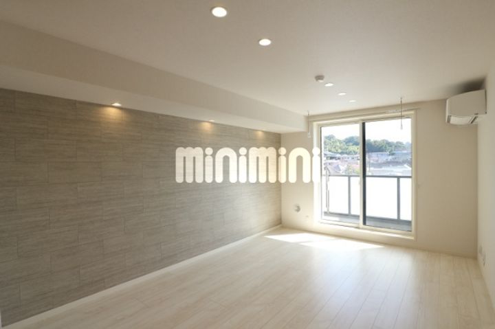 ドッゴミームの居間