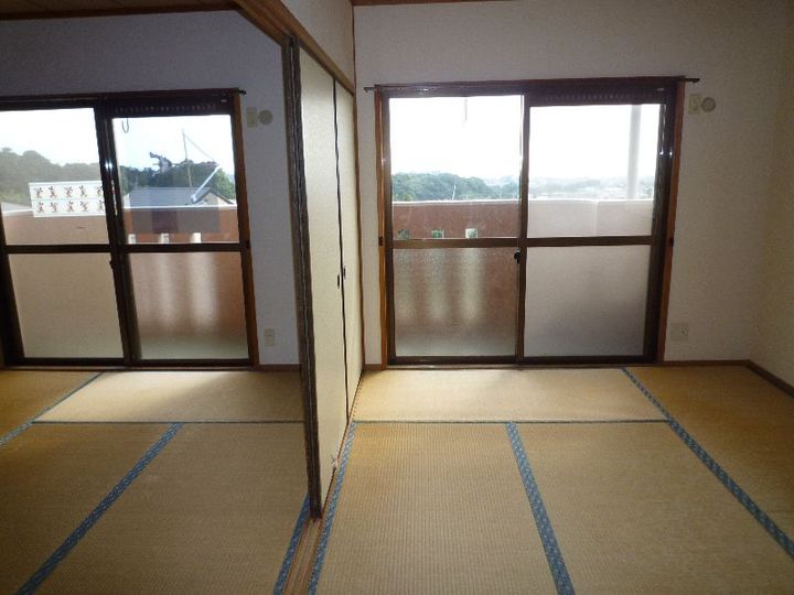 ビューヒルズの居間