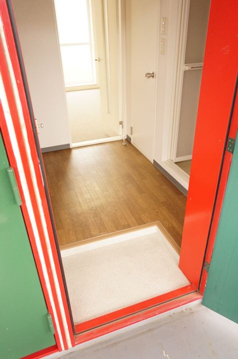 千葉県千葉市緑区高津戸町(マンション)の賃貸物件の玄関