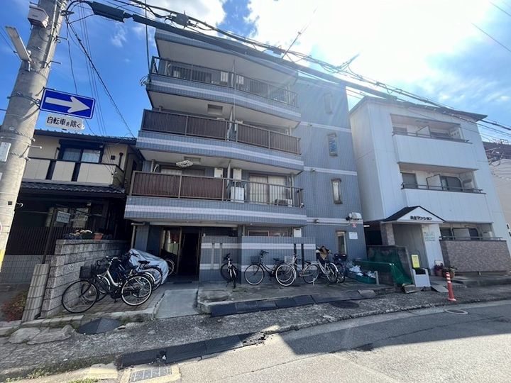 ハマンション伊加賀の外観