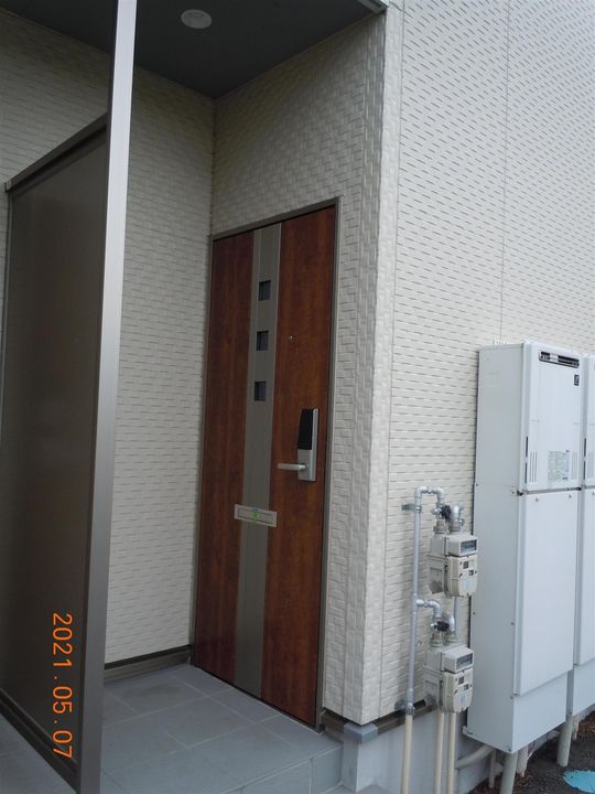 ガーデンコート下亀田IIの玄関