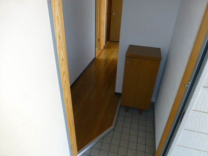 米田マンションの玄関