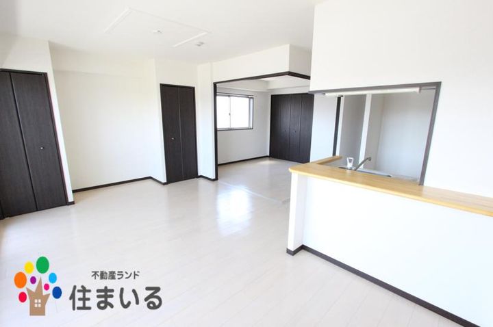 愛知県名古屋市緑区尾崎山1(マンション)の賃貸物件の居間