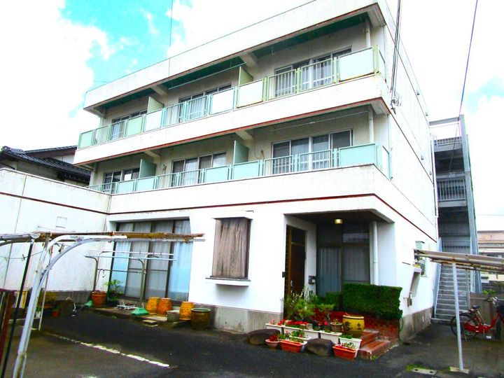 コーポ林の外観