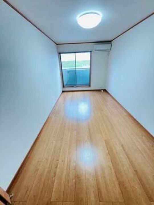 ティラーノ藍住II1号棟の居間