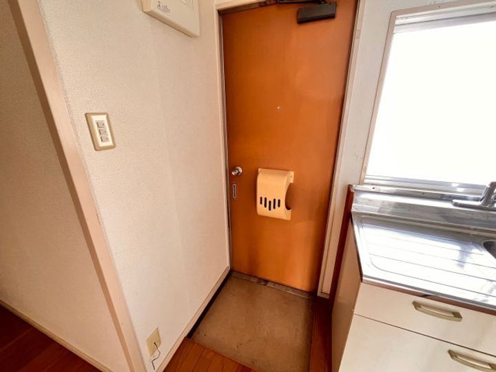 岡山県岡山市北区伊福町4(アパート)の賃貸物件の玄関