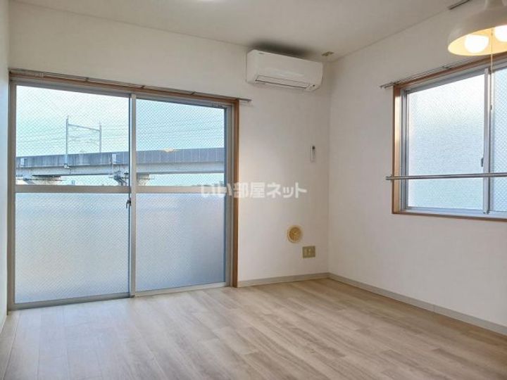 埼玉県熊谷市石原(マンション)の賃貸物件の居間