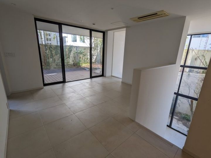 東京都世田谷区深沢4(マンション)の賃貸物件の居間