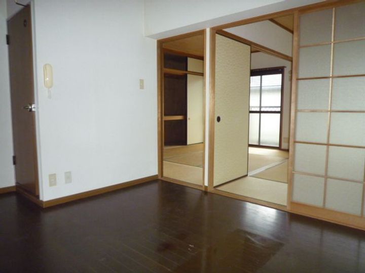 ビューヒルズの居間