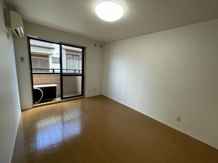 パサージュ B棟の居間