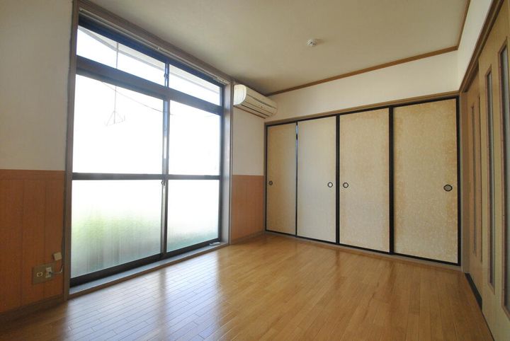 コーポまつあいIの居間