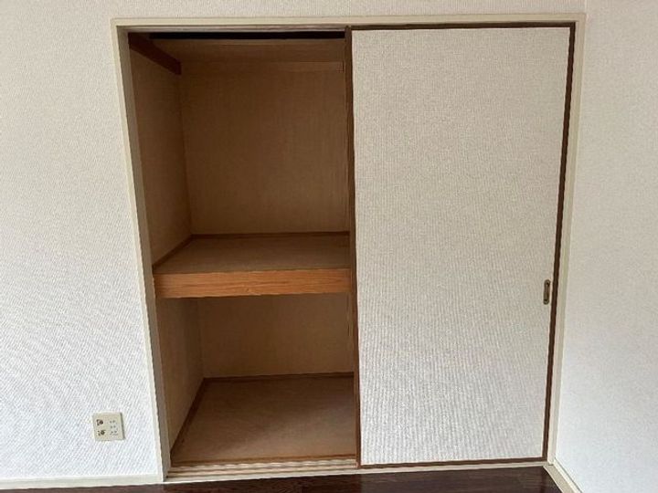 ヴィアーレヤマザキの内装