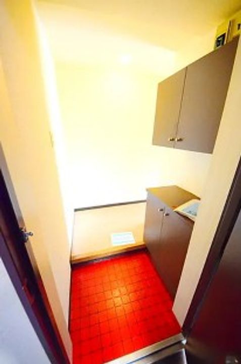 神奈川県横浜市西区平沼1(マンション)の賃貸物件の玄関