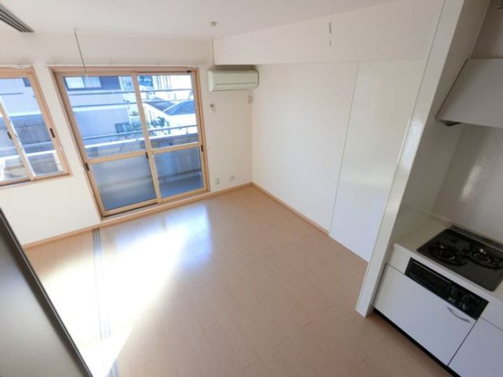 エピナール Eの居間