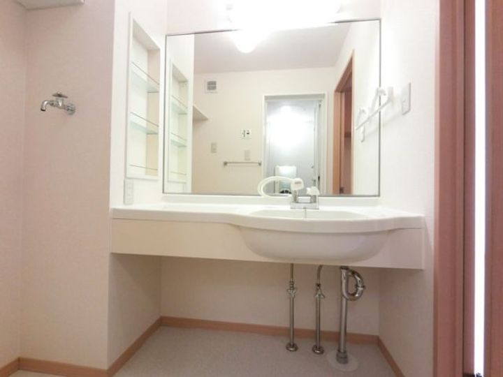 エピナール Eの内装