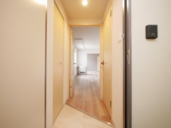 オッペンハイム元町の玄関