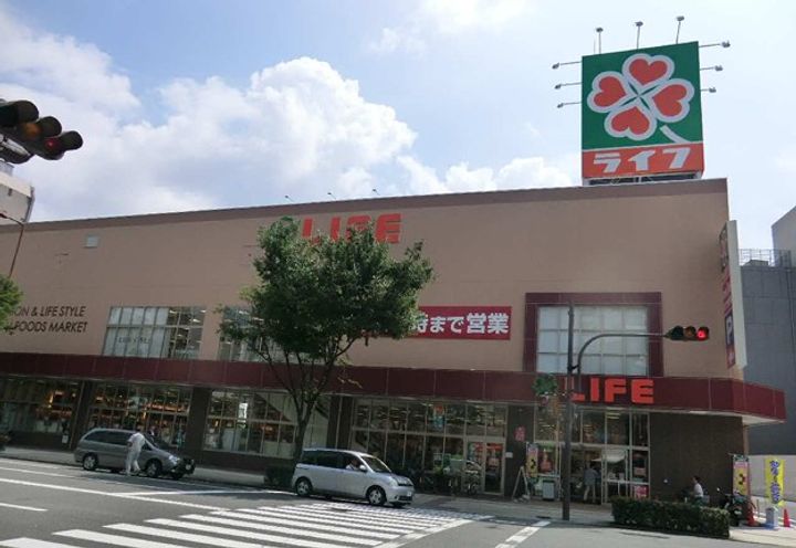 ファーストフィオーレ東梅田の周辺