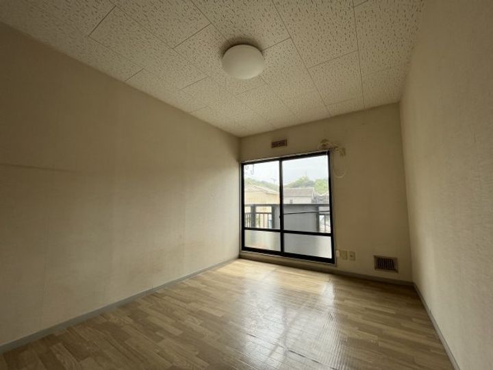 ピア・イトウの居間