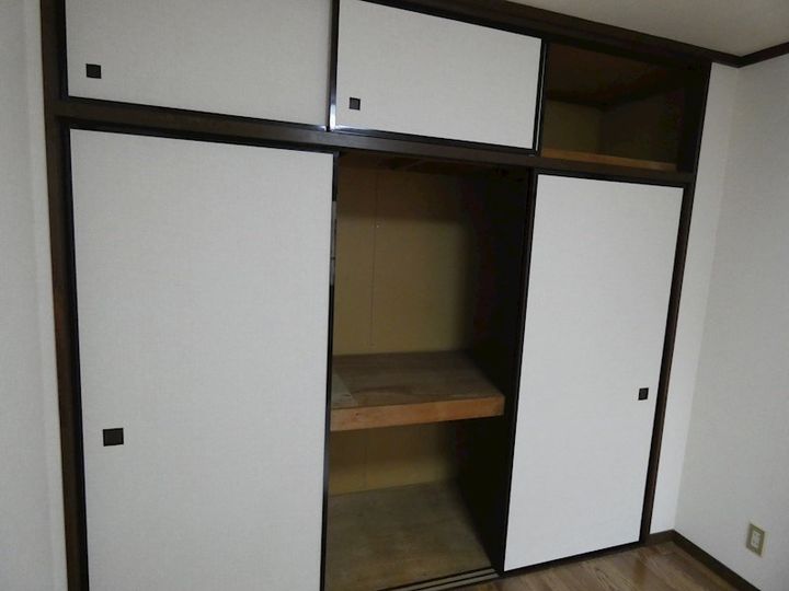 チャーリーズマンションIIの内装