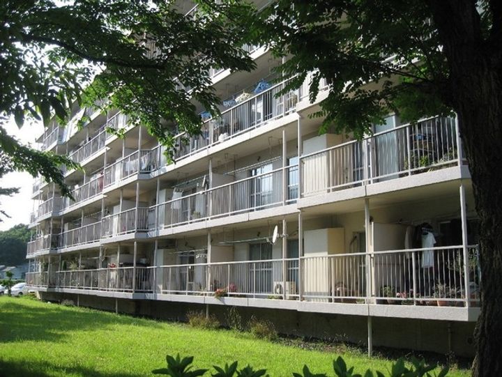 東向地団地 3号棟の外観