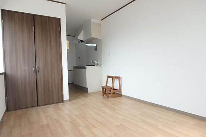 エステートピア平井N棟の居間