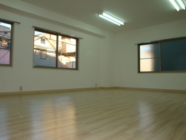 ビューロ目白台の居間