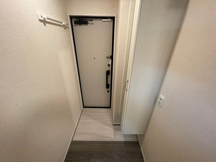 神奈川県藤沢市湘南台4(アパート)の賃貸物件の玄関