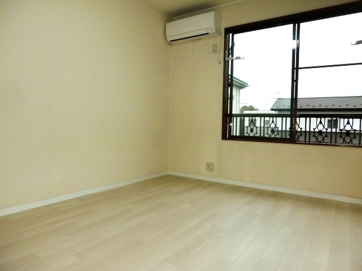 雅15ハイムの居間